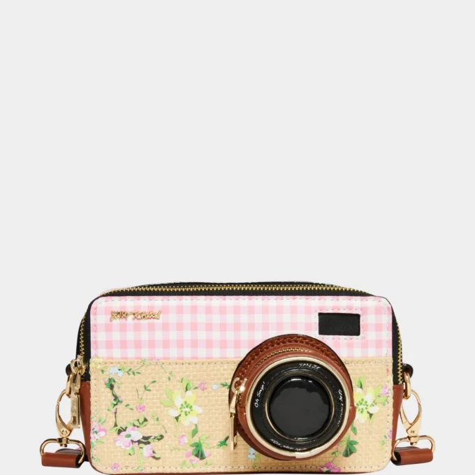 Betsey Johnson Kitsch Oh Snap Crossbody Pink