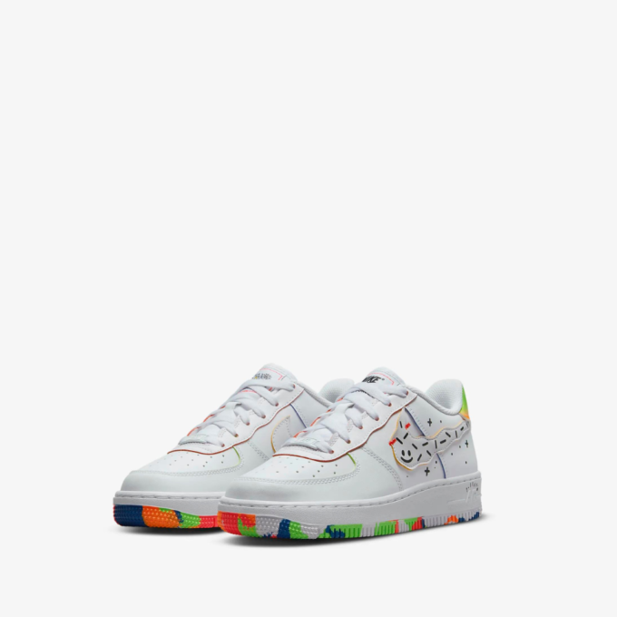 Nike Air Force 1 LV8